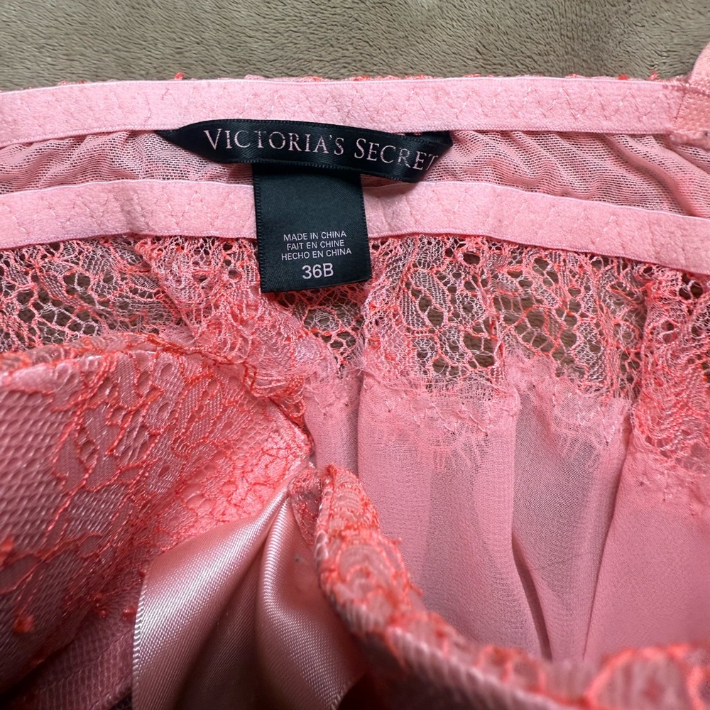 Elegant BubbleGum Pink Women’s Size 36B Victoria’s Secret Lace Babydoll Lingerie - Picture 2 of 11